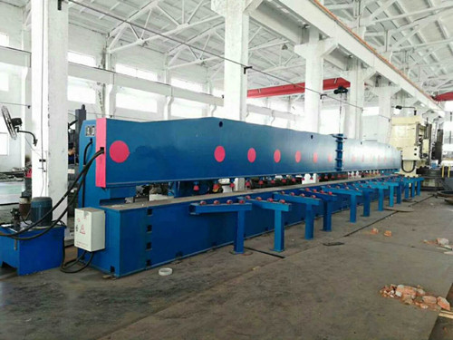皇泰銑邊機